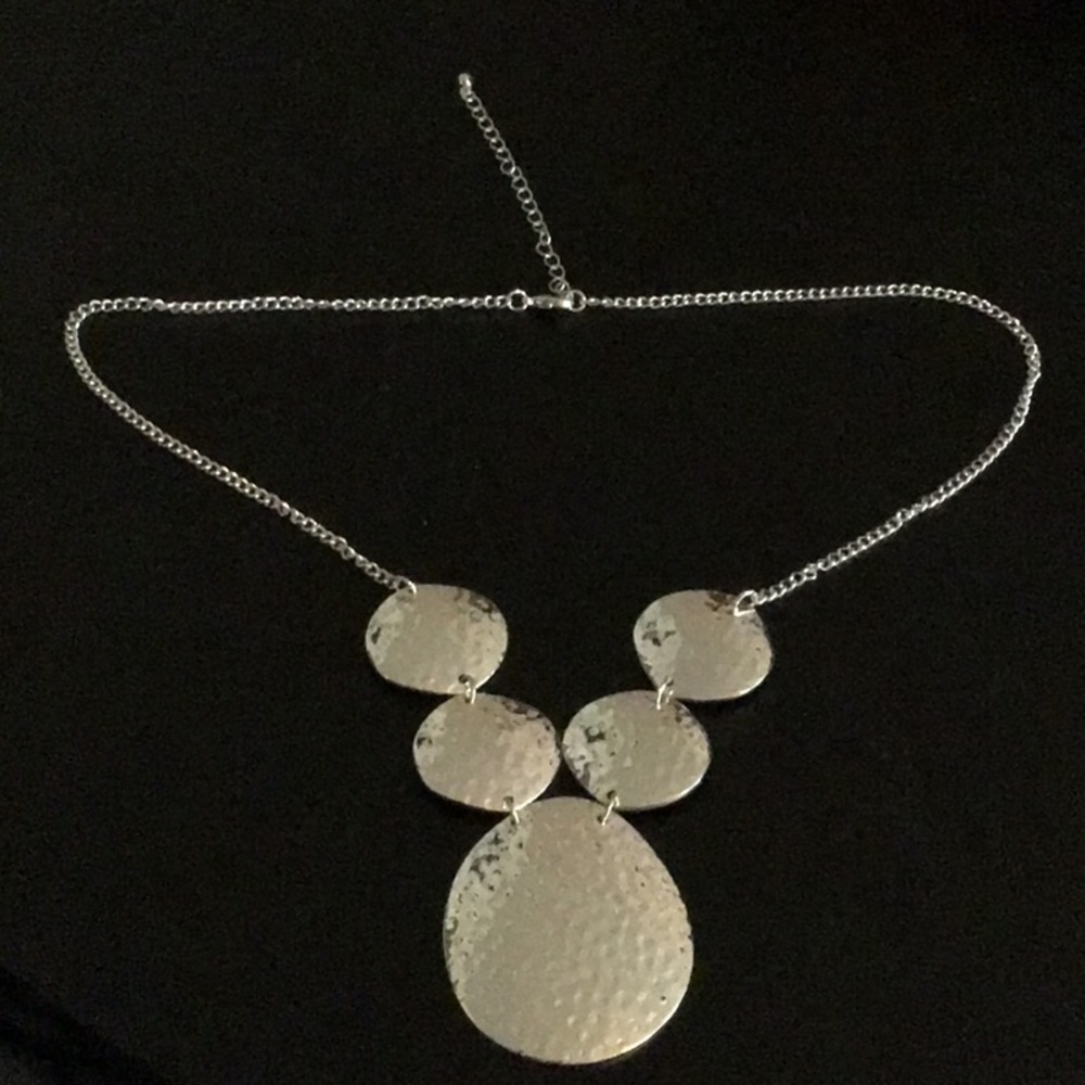 Statement necklace